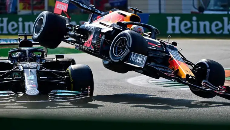 62155000-lewis-hamilton