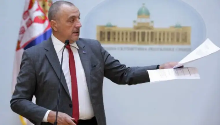 zoran-zivkovic-276847-725x407