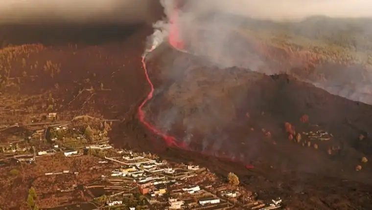 1632675992-2021-09-26T105913Z_297294913_RC2MXP95PG04_RTRMADP_3_SPAIN-VOLCANO-DRONE-750x422