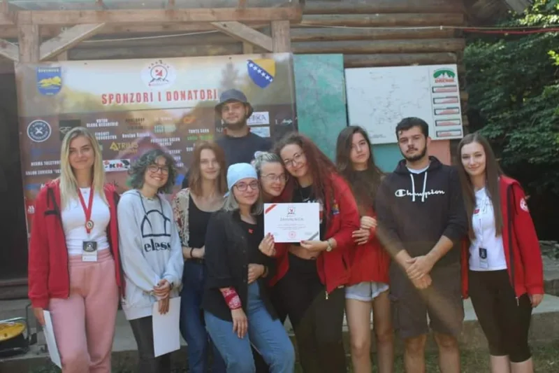crveni kriz cazin