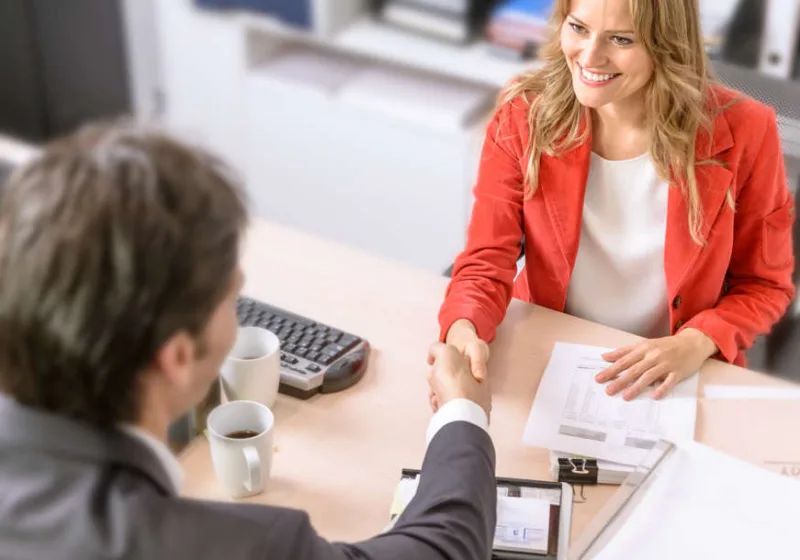 Male,And,Female,Business,People,Shaking,Hands