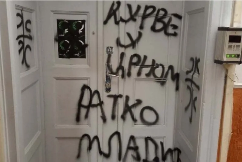 zene u crnom