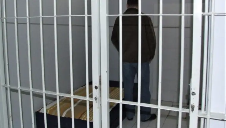 zatvor-policija (1)