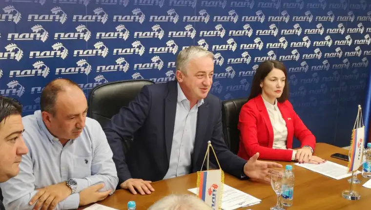 Borenovic crnadak trivic