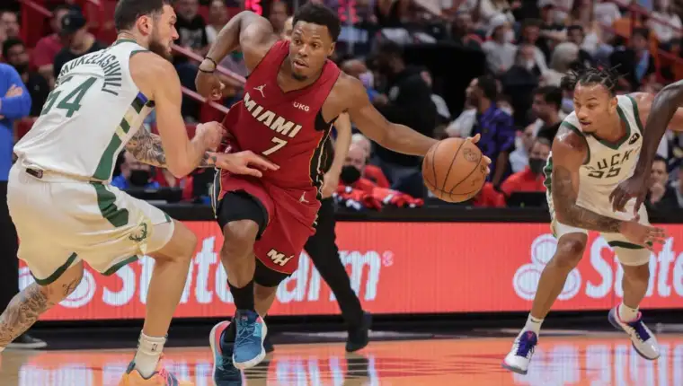 MIA_20211021AD0504MiamiHeatvsMilwaukeeBucks