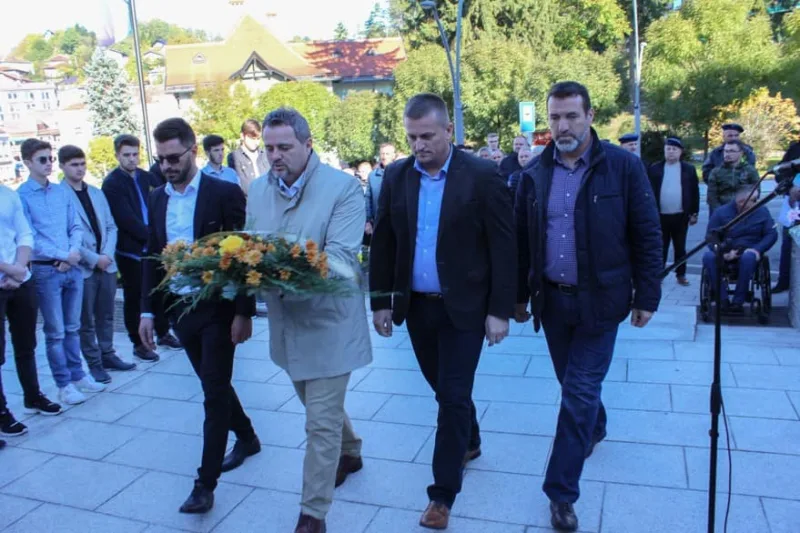 cazin peti korpus
