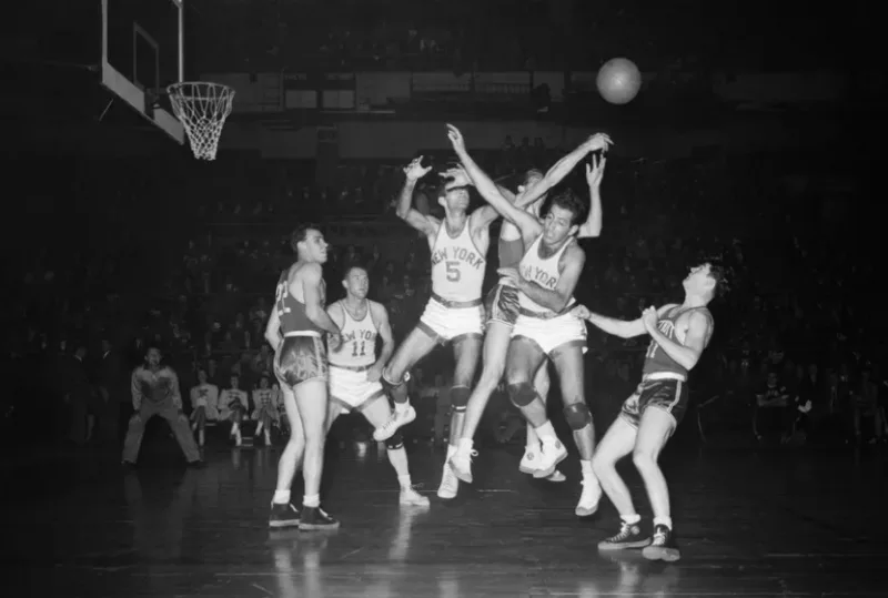 knicks huskies 1