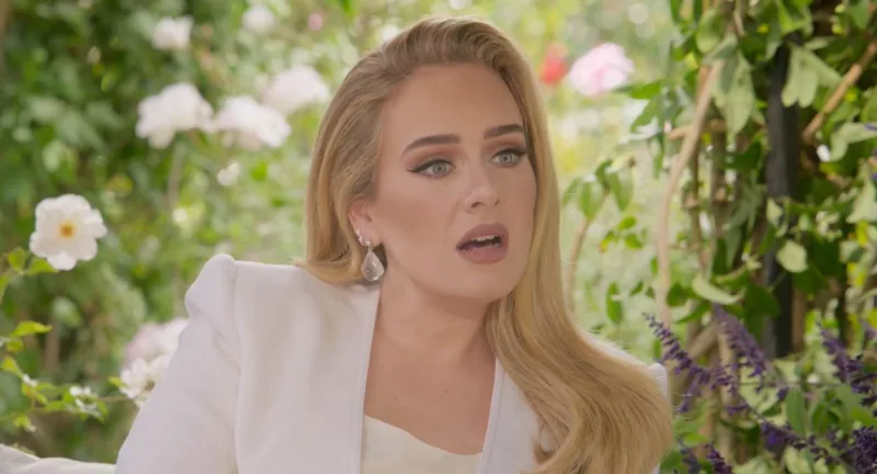 Adele (1)
