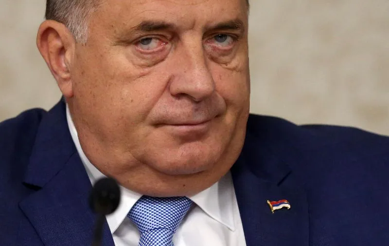 Milorad dodik s