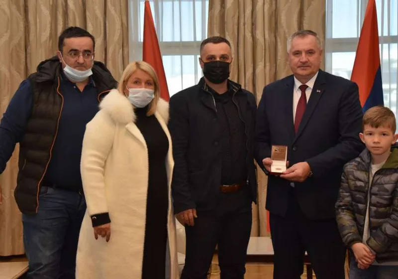 viskovic lazni dodik