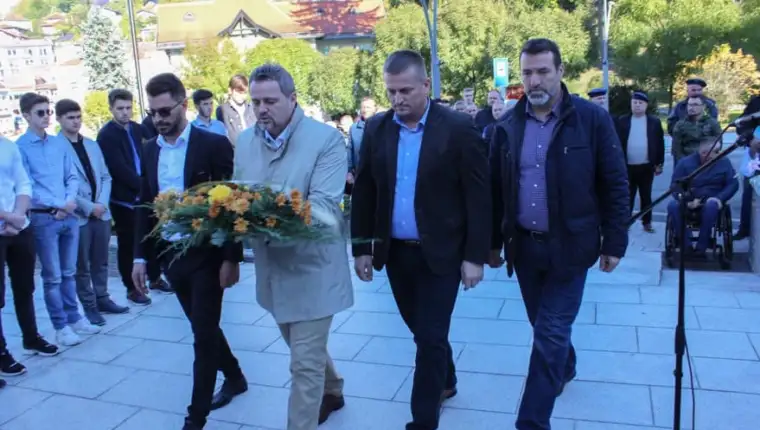 cazin peti korpus