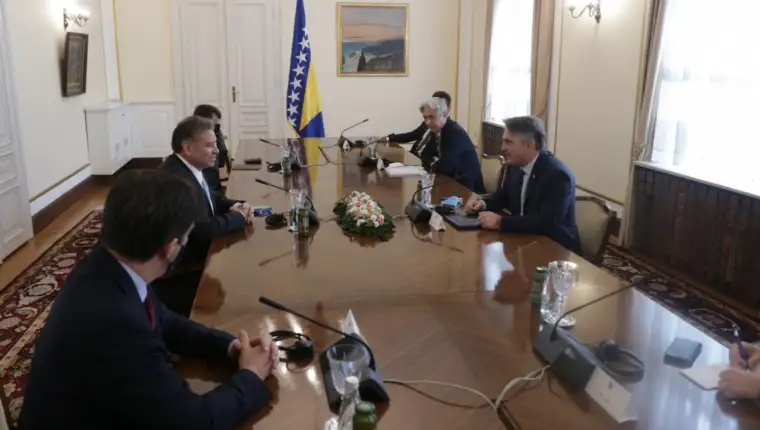 komsic i escobar