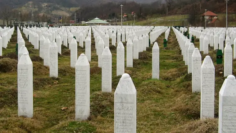 memorijalni centar srebrenica 2
