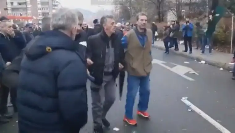 kolo ispred vlade fbih