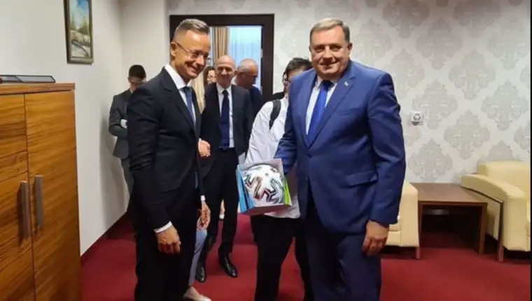 peter sijarto dodik