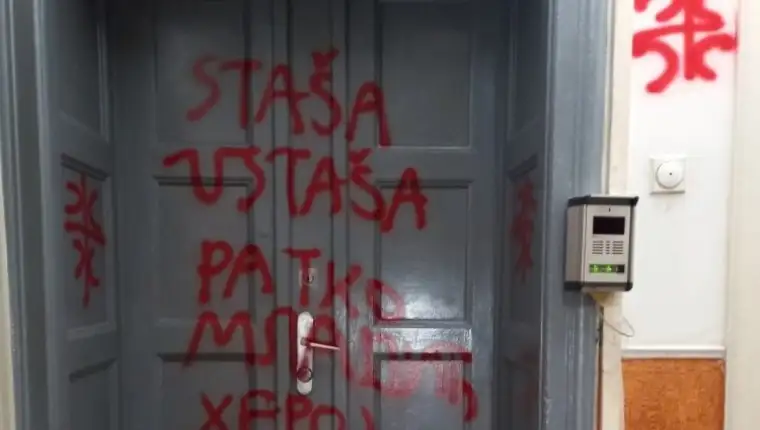 zene u crnom