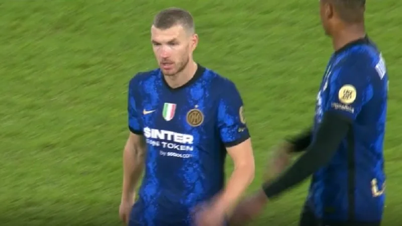 06.12Dzeko