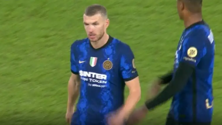 06.12Dzeko