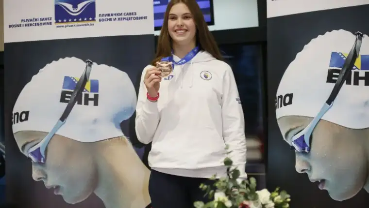 lana pudar medalja