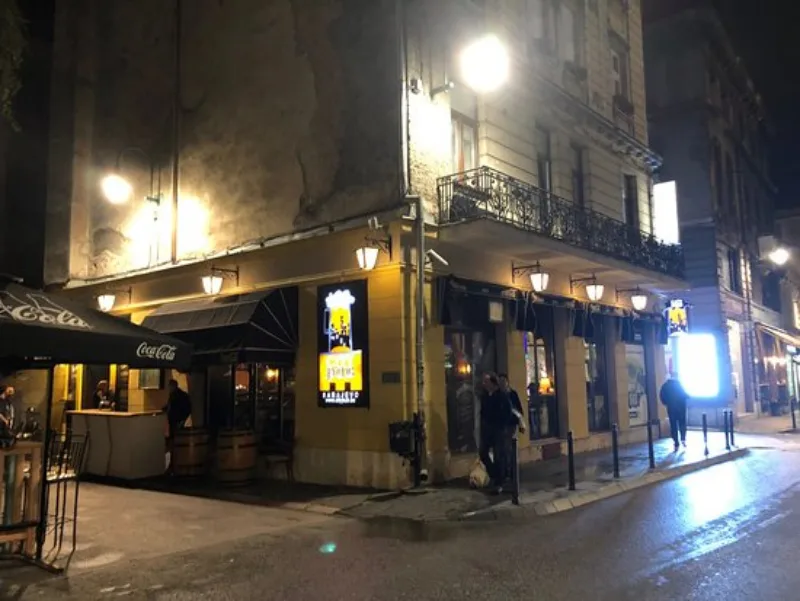 city pub