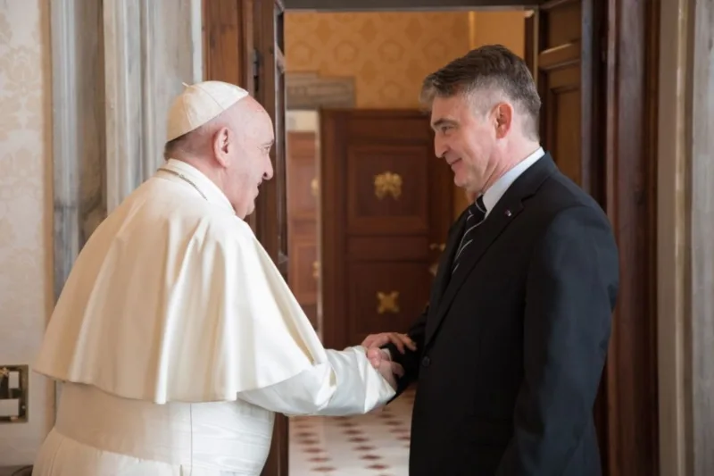 komsic papa