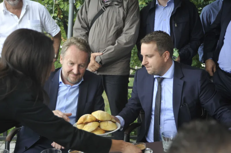 Izetbegovic i Handanagic Jarcedoli 09 09 16-25MK