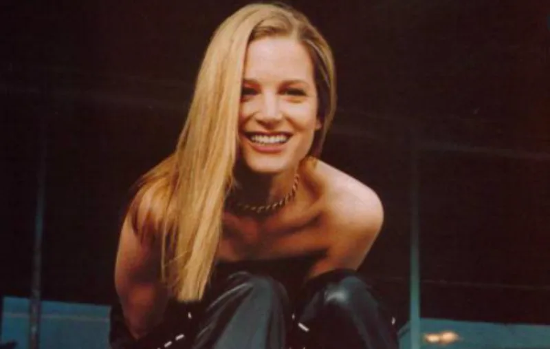 bridget fonda 3