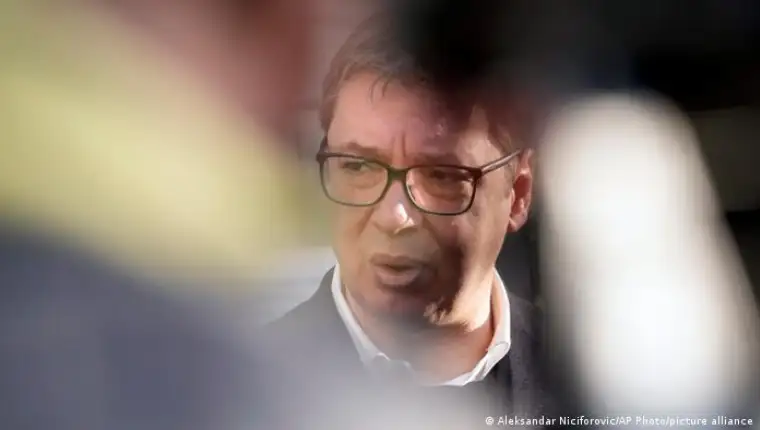 vucic zabrinut