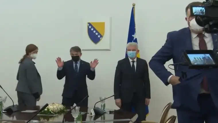 komsic dodik power