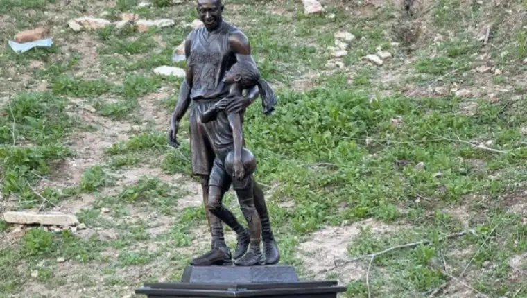 kobi sakulptura 1