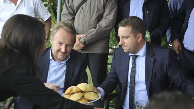 Izetbegovic i Handanagic Jarcedoli 09 09 16-25MK