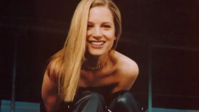 bridget fonda 3