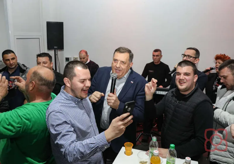 dodik mjesni izbori pjeva