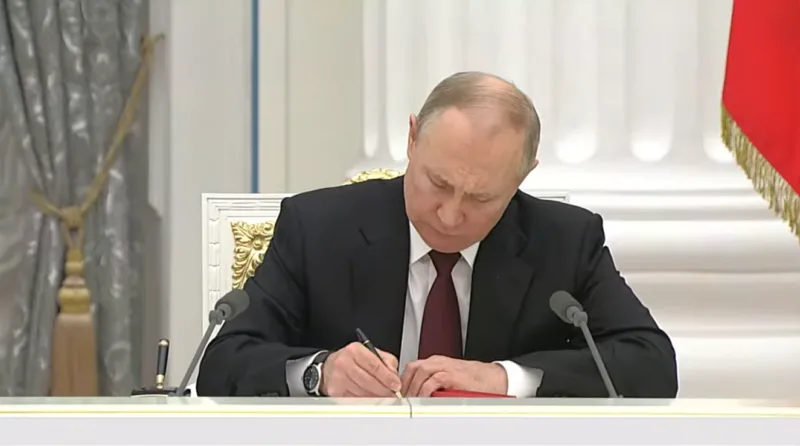 putin potpisuje