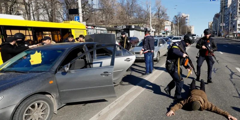 kijev policijske kontrole reuters