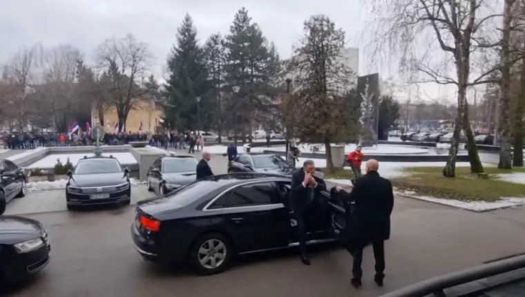 dodik izlazi