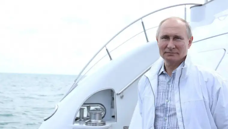 putinova jahta
