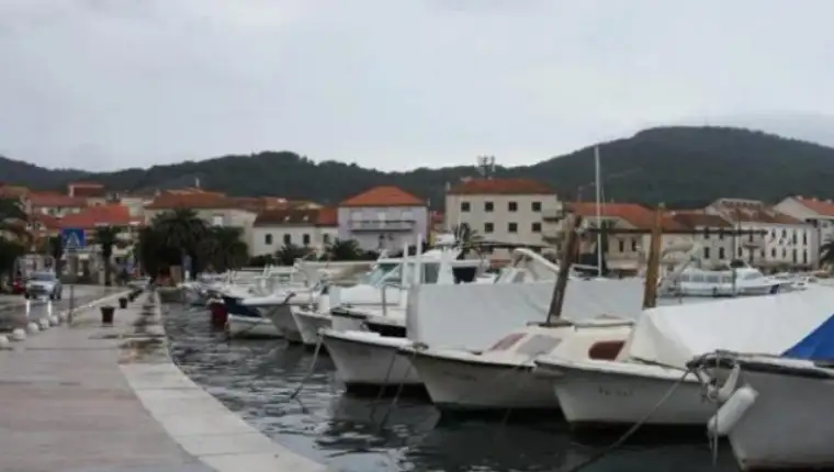 vela luka