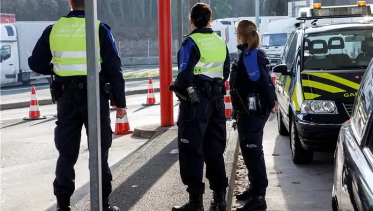 policija svicarska