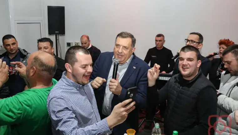 dodik mjesni izbori pjeva