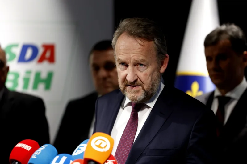bakir izetbegovic fena
