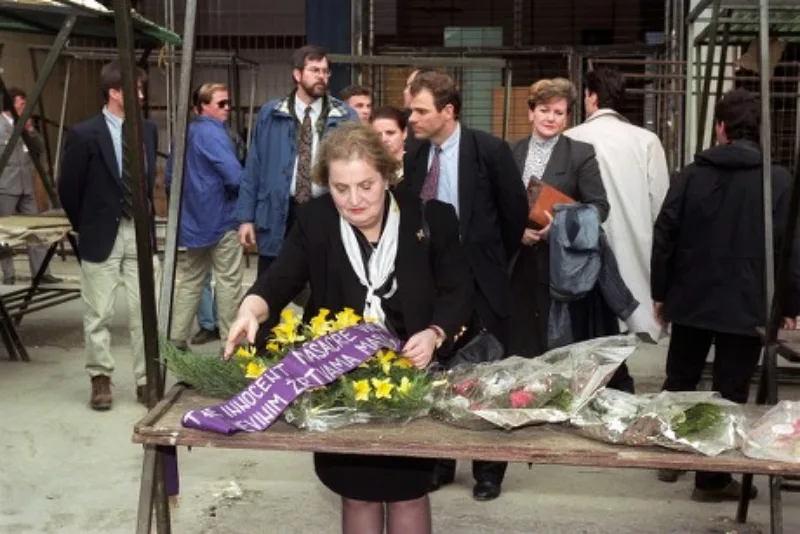 Bosnia Sarajevo Albright - Mar 1994