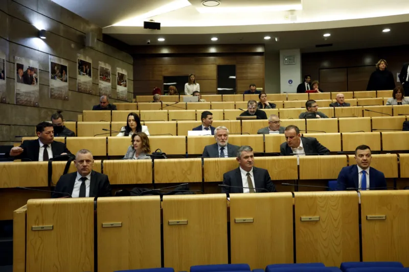 Dom naroda Parlamenta FBiH u nastavku zasjedanja o ograničenoj upotrebi duhana