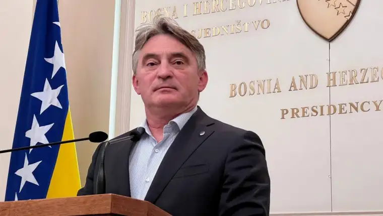komsic10