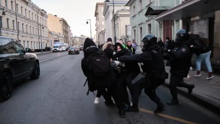 rusija policija
