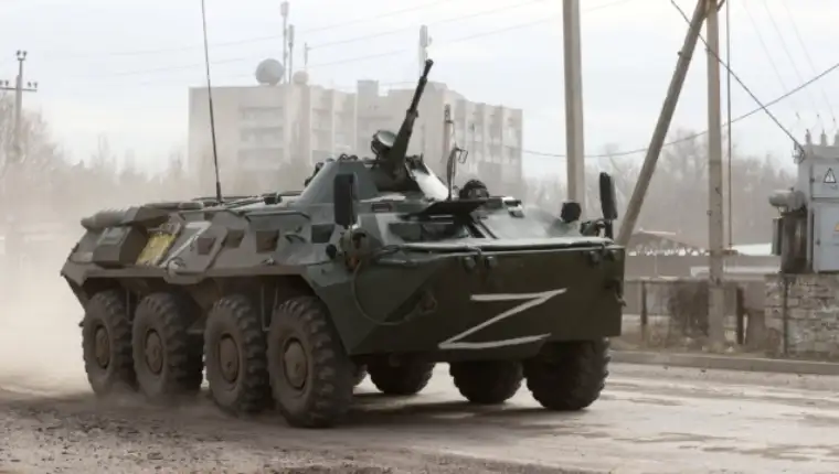 Military hardware moved across Crimea, Russia