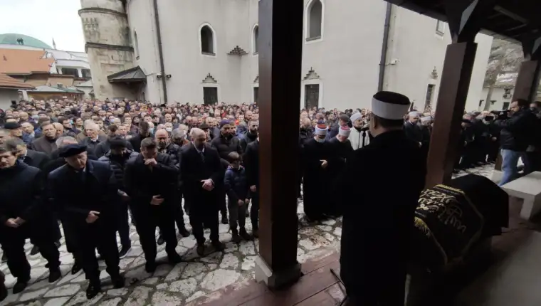 BiH: U Sarajevu klanjana dženaza prof. dr. Fikretu Karčiću