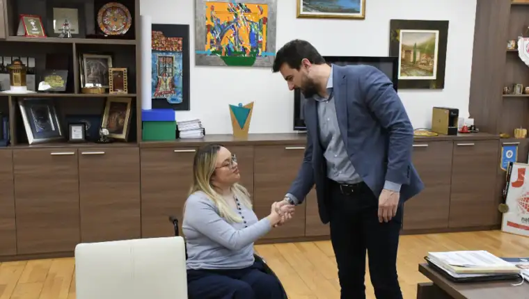 muzur ena