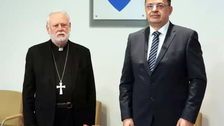 BiH: Tegeltija razgovarao s nadbiskupom Gallagherom