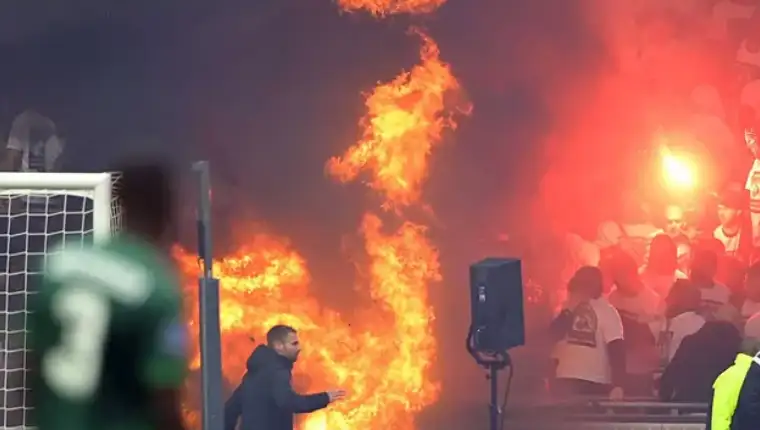 ajax tribine pozar 1